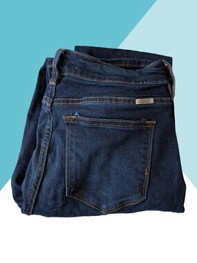 KanCan Jeans Size 4 - Like New Condition